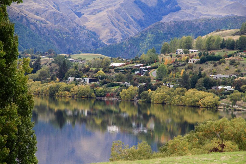 The Shan'S Lodge Queenstown Bagian luar foto