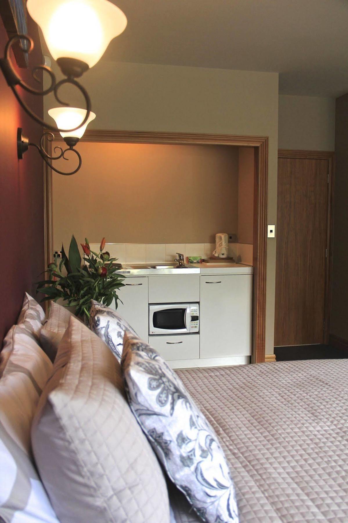 The Shan'S Lodge Queenstown Bagian luar foto