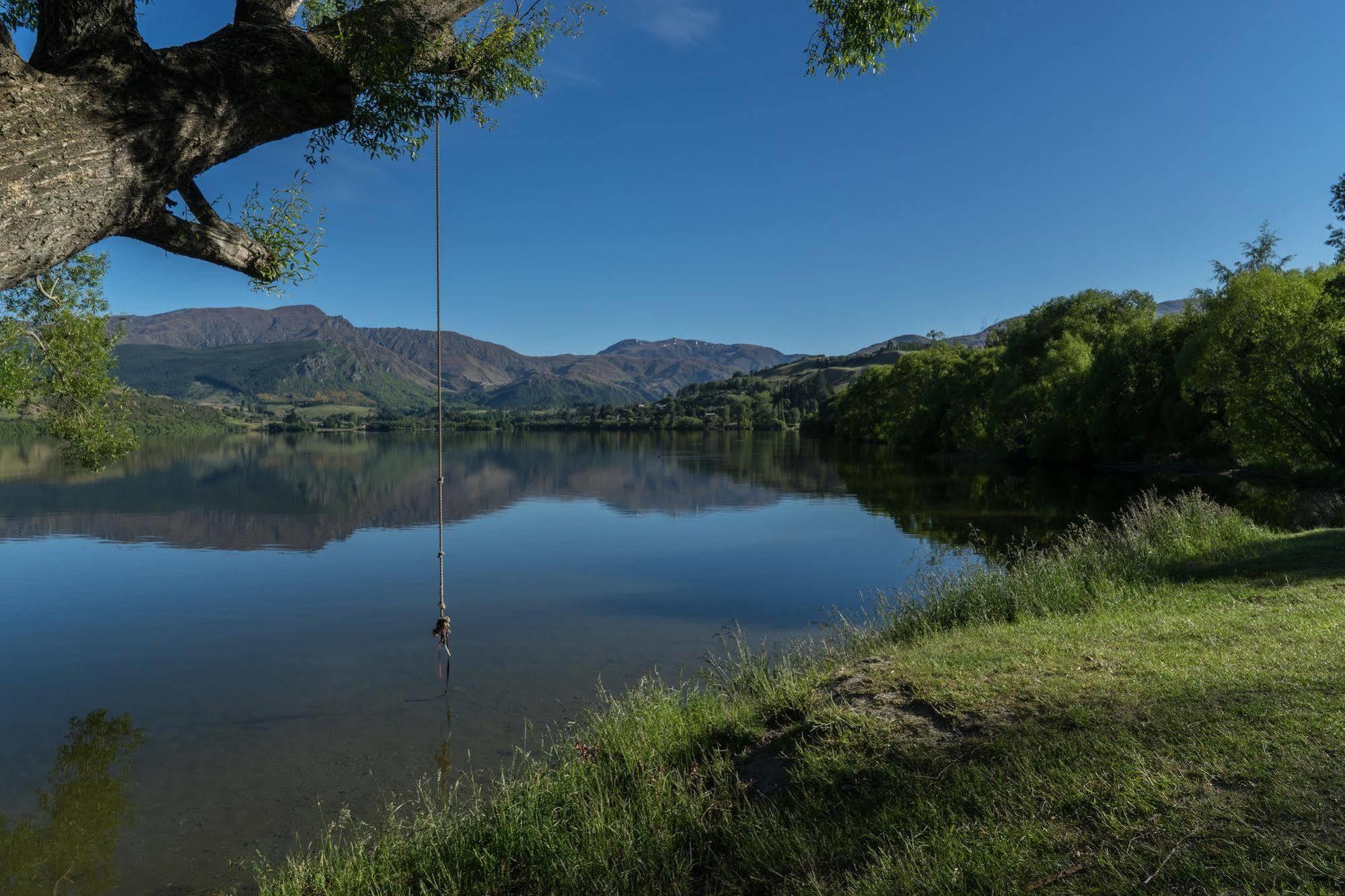 The Shan'S Lodge Queenstown Bagian luar foto