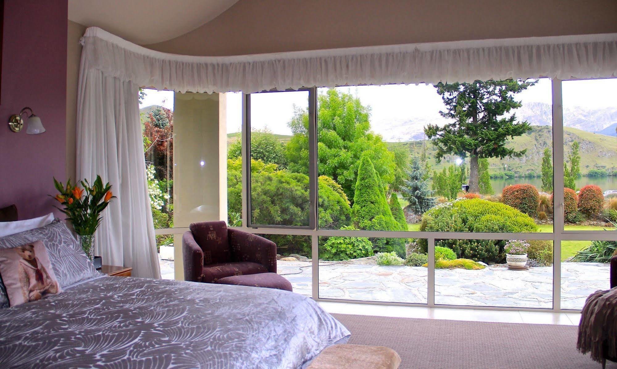 The Shan'S Lodge Queenstown Bagian luar foto